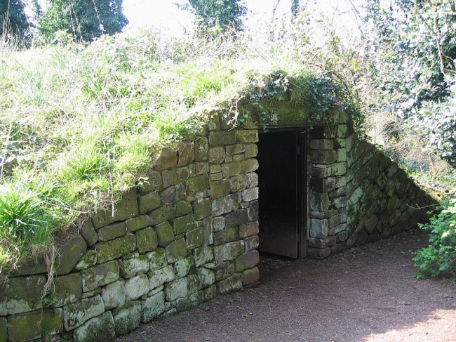 Ruinas de una antigua bodega de hielo.